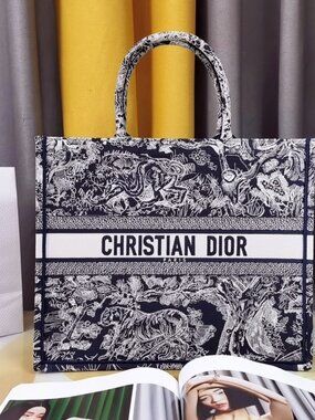 ❁Dior Large Book Tote